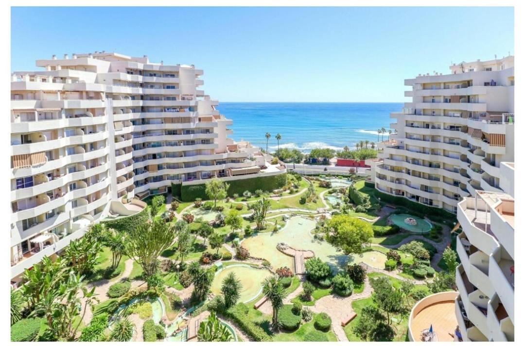El Estudio De La Playa Benalbeach 324 Gran Terraza Vistas Al Mar Беналмадена Екстериор снимка